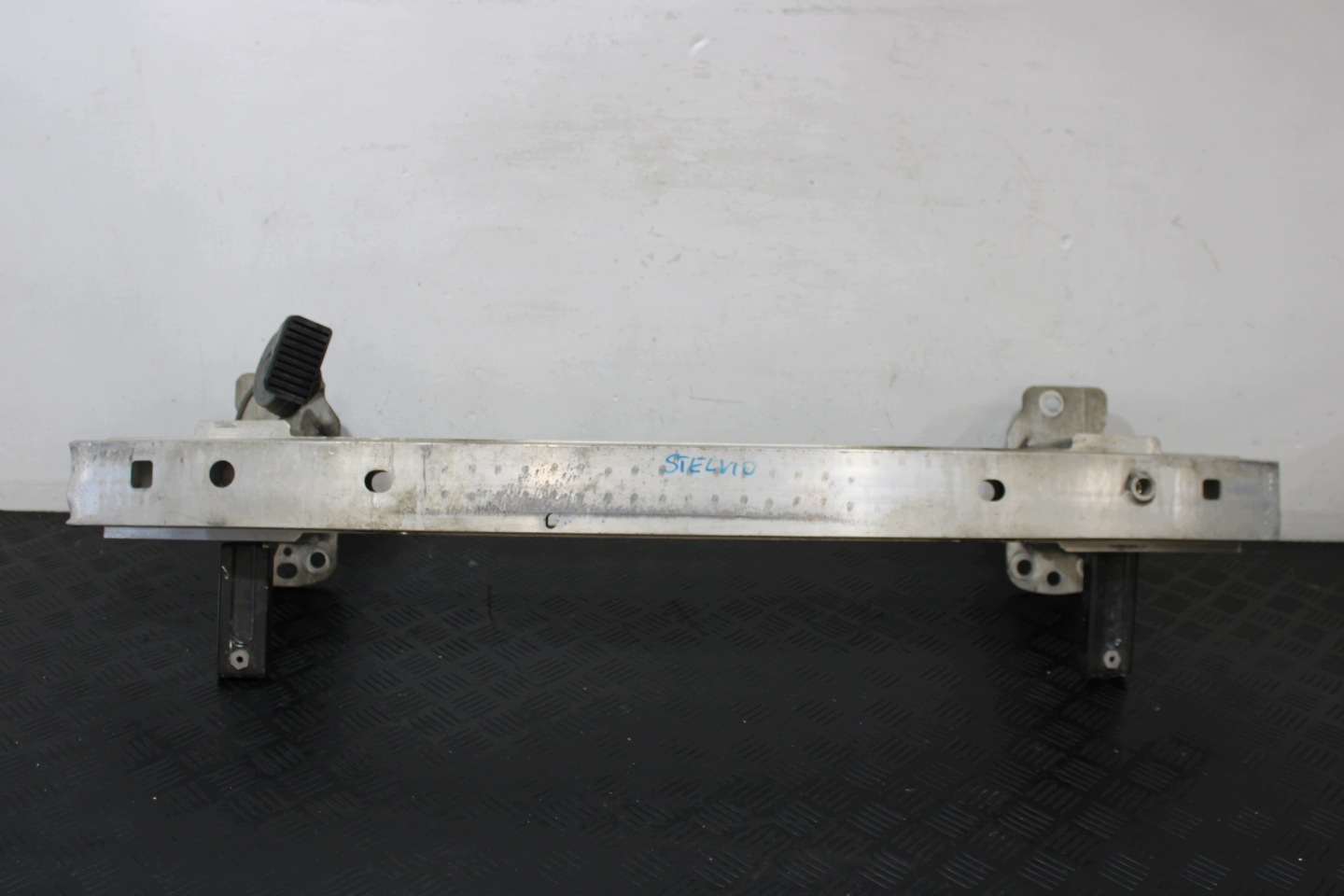sider pillar of a bumper front ALFA ROMEO STELVIO 2019