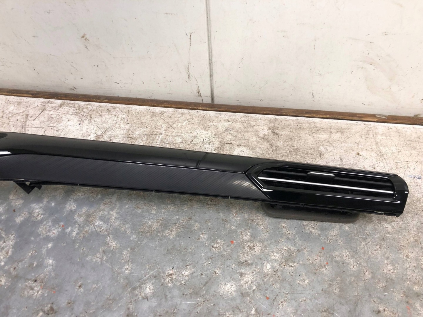 Moulage DEKOR Console VW ID4 ID.4 11B858416AA