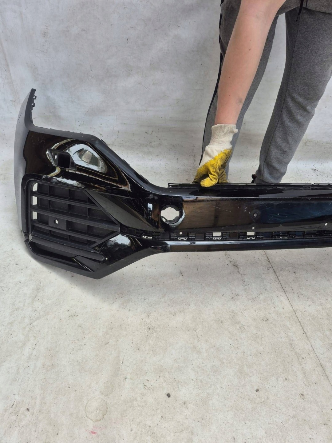 VW TOUAREG III 760 18- bumper front front SPR PDC 760807221E