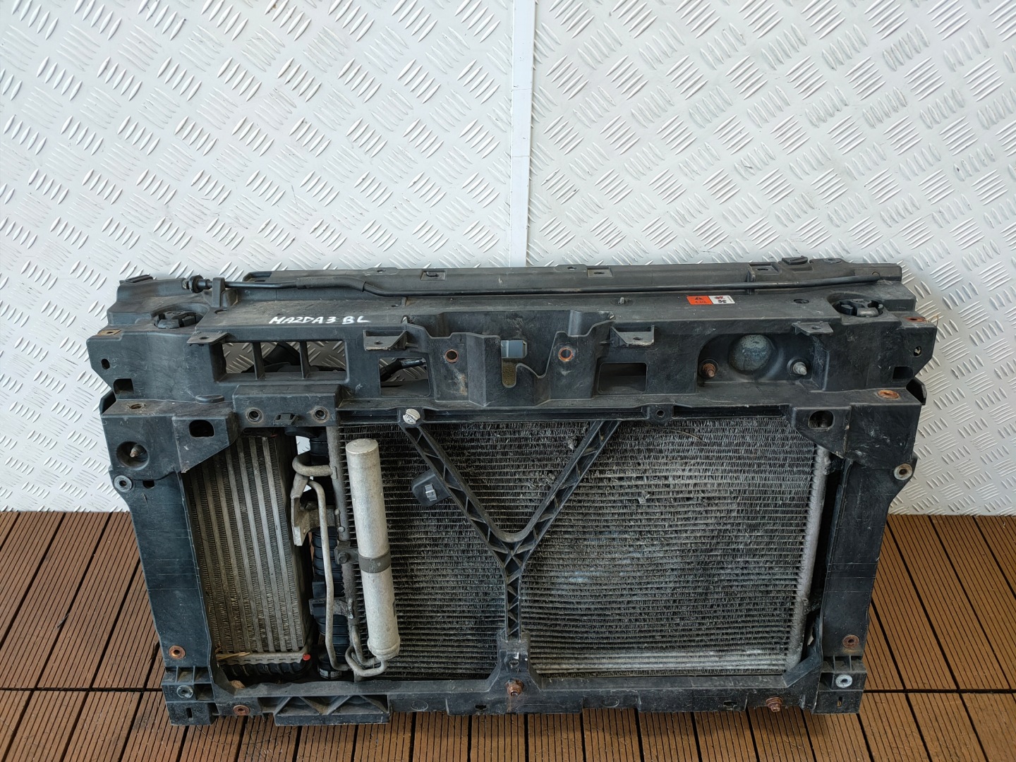MAZDA 3 BL 09-13 1.6 CITD support panel for radiators radiator fan KOMPLET OE
