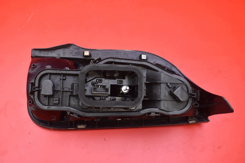 light left rear part rear 1S0945095G VW UP 1 and 5D HB 11-20