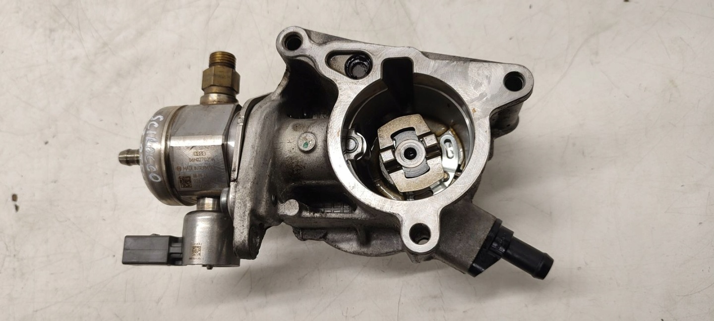 Pompe vacum à vide Carburant VW Scirocco 2,0 TFSI