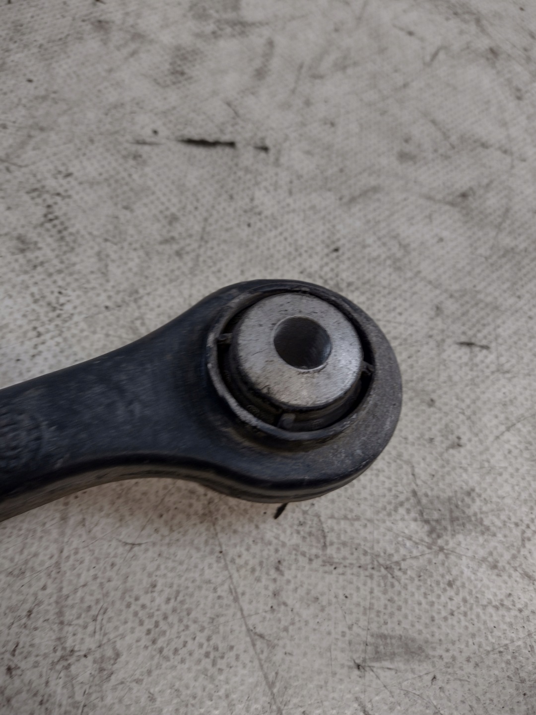 Querlenker heck Mercedes W211 1,8K OE R2303521805