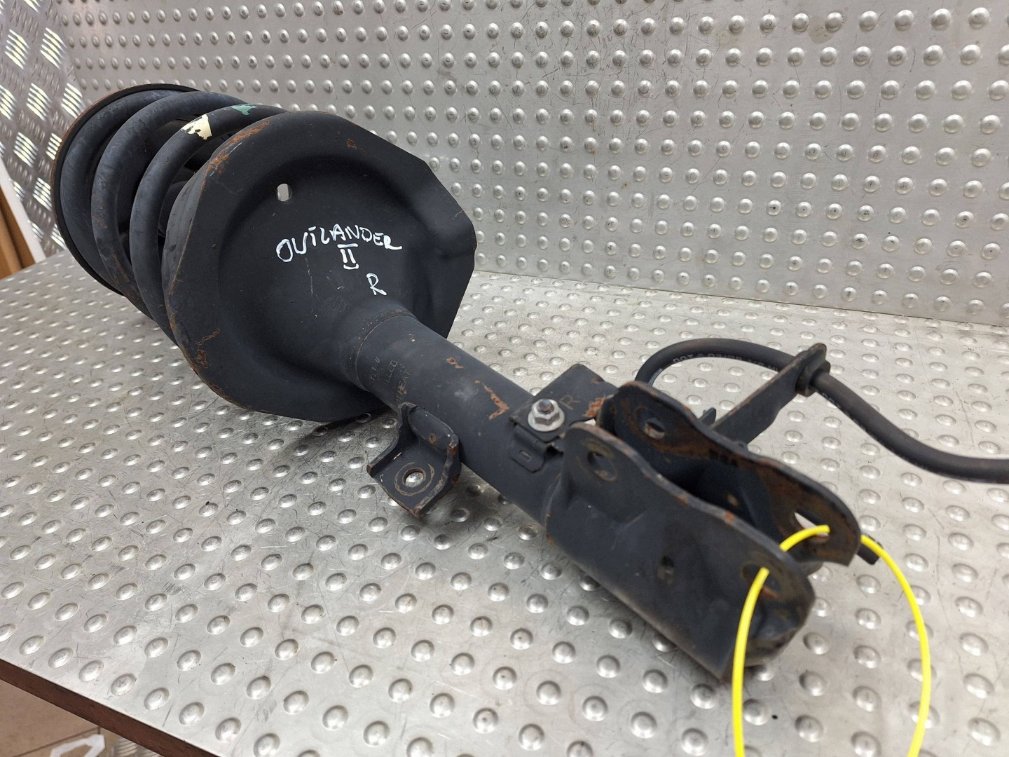 shock absorber right front MITSUBISHI OUTLANDER II 06-12 4060A174