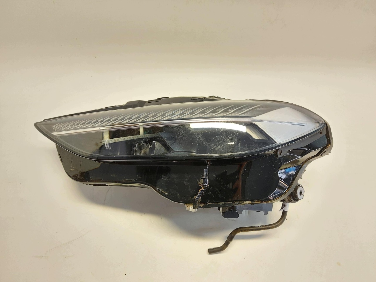 AUDI A5 8B3 AVANT light front left LED RHD UK 8B3941033AB