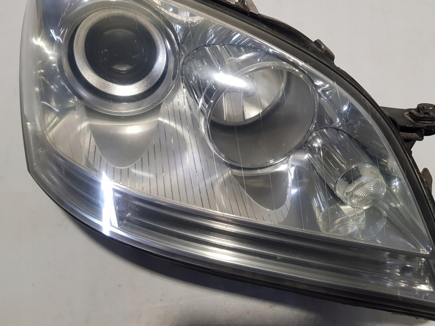 MERCEDES ML W164 light right front H7 UK
