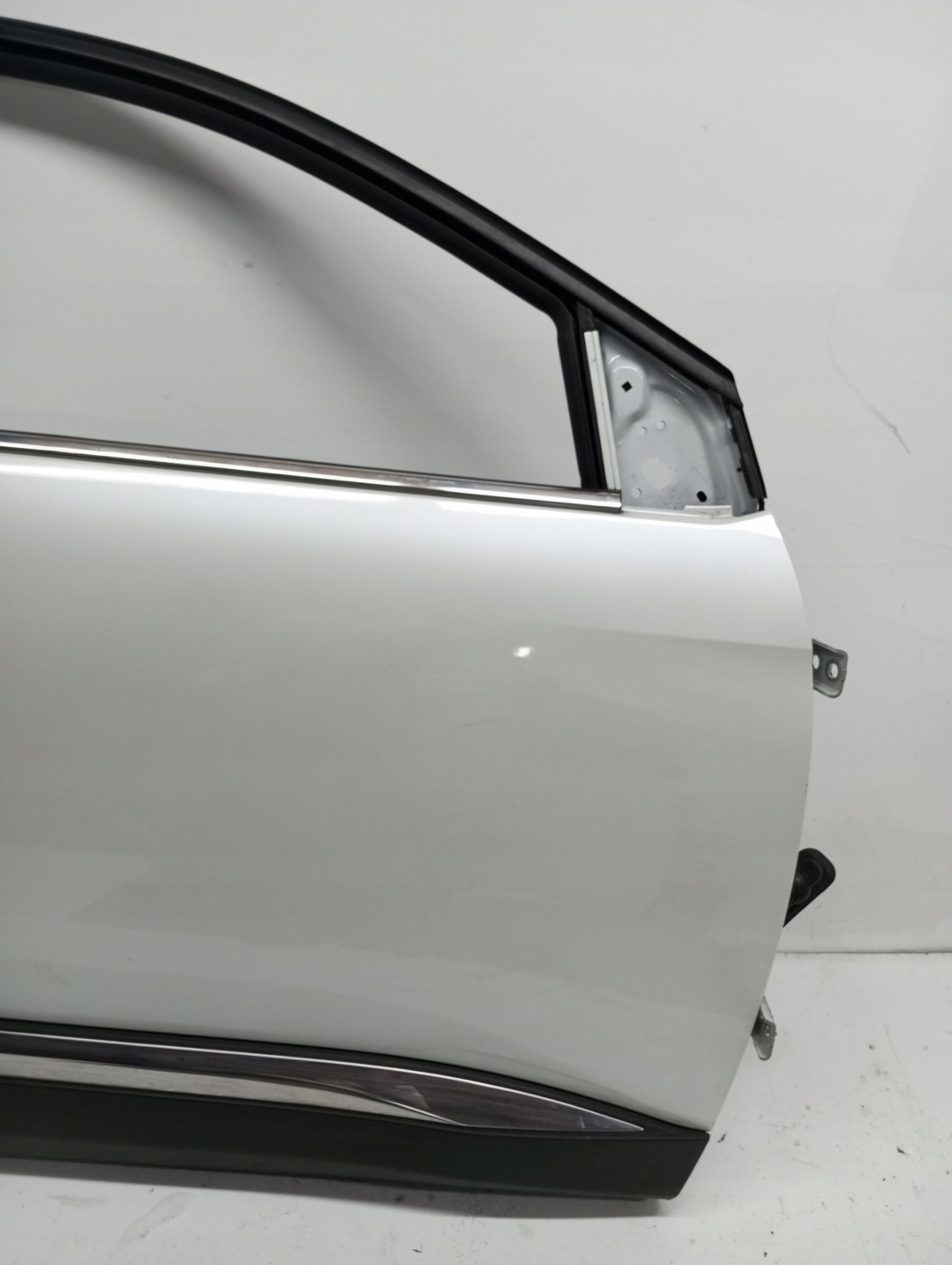 door right front PEUGEOT 3008 22R