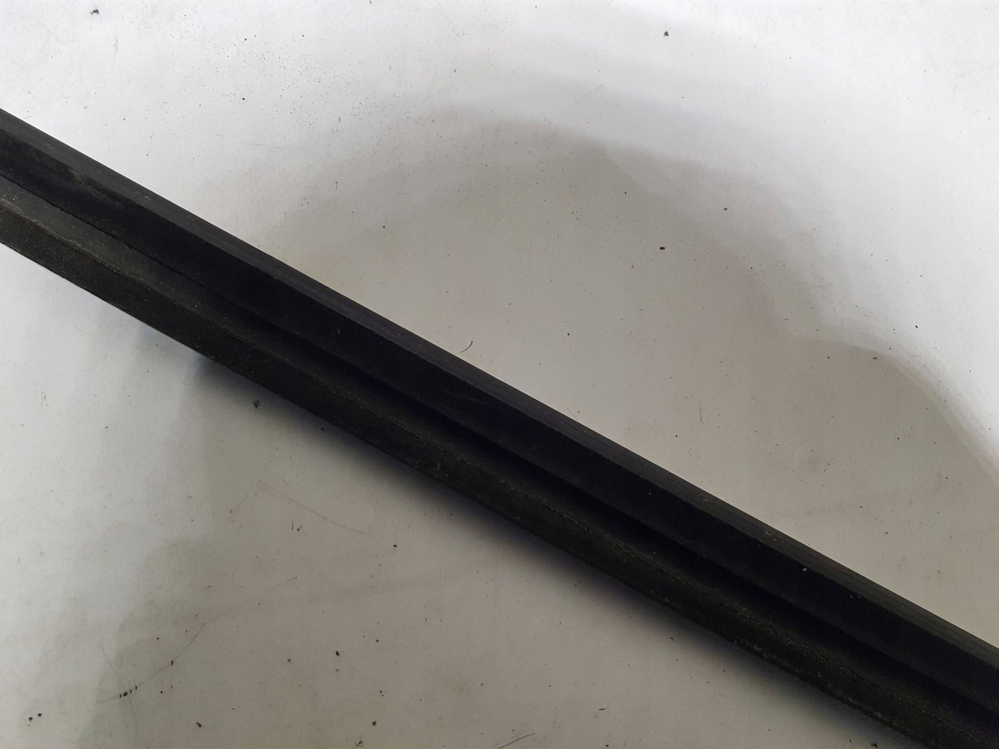 MERCEDES W251 moulding dust CHROM right front