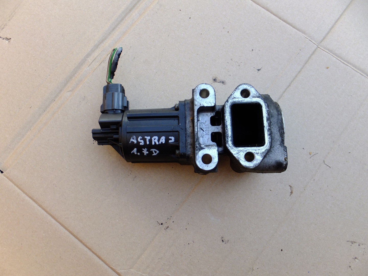 AGR-Ventil opel astra J IV 1,7 cdti 2010r 8973766633