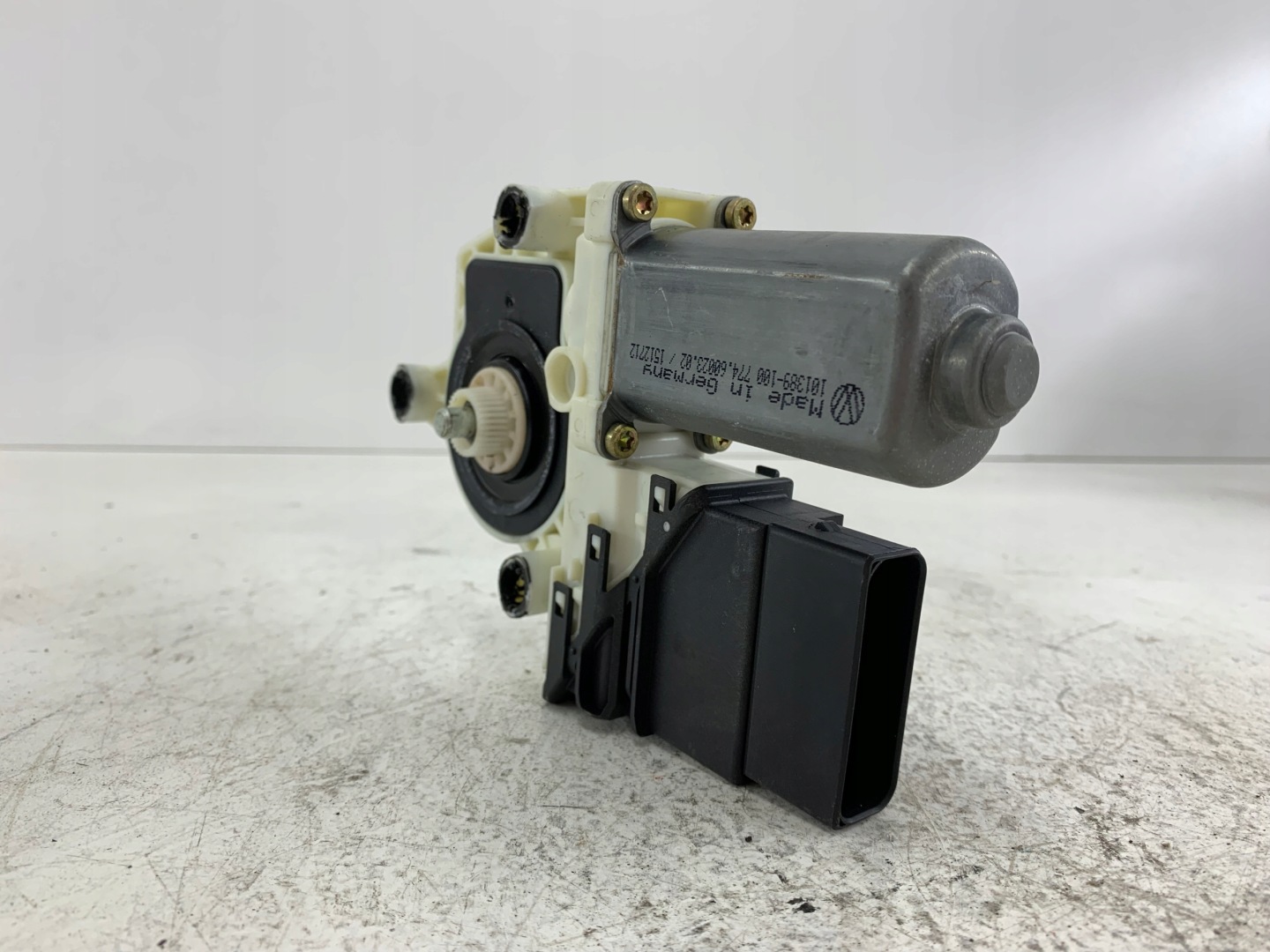 VW GOLF IV mini motor windows left rear part 101439-200