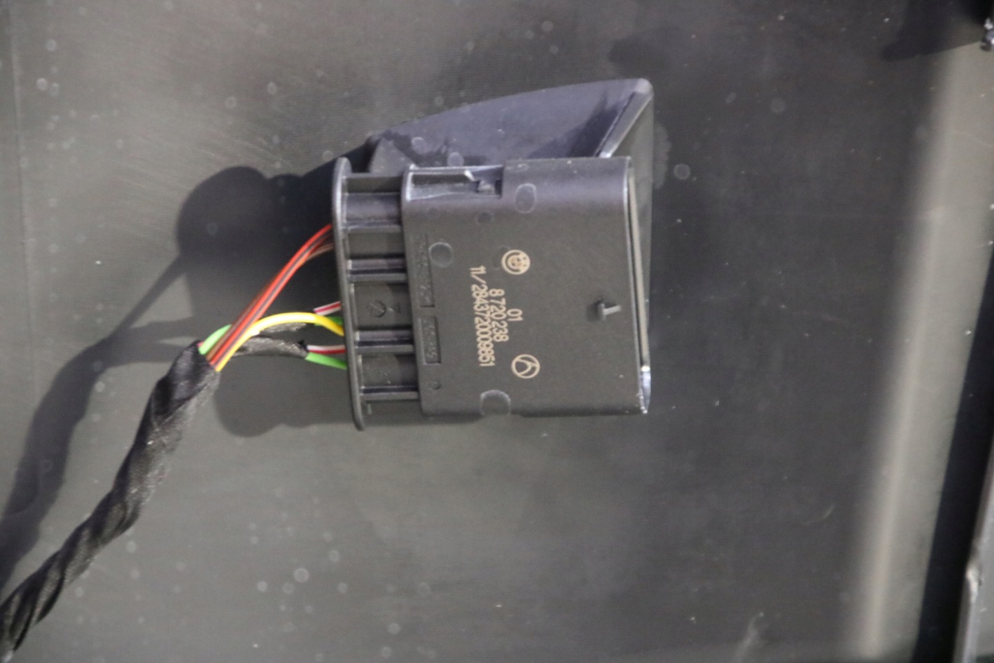 BMW 7 G70 i7 m-packet bumper front USA colour C36