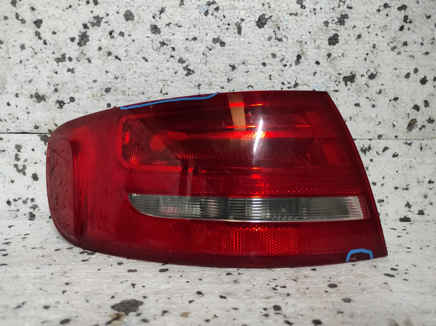 AUDI A4 B8 KOMBI 08- light rear left+ diodes