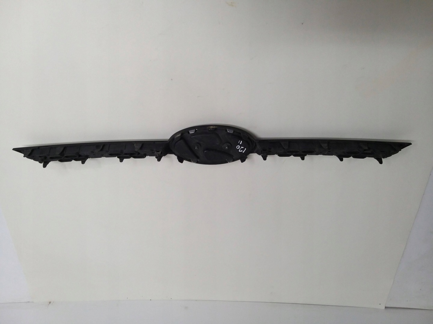 HYUNDAI I20 II 14- grill grille front 86351-C8000
