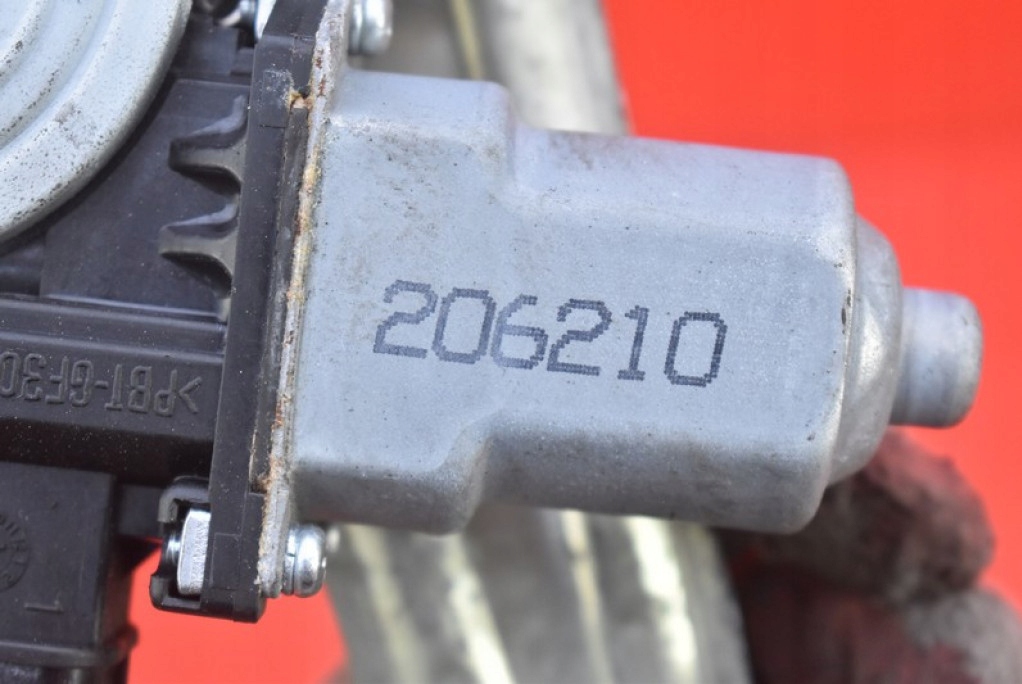 window regulator right rear part SUBARU XV 11-15