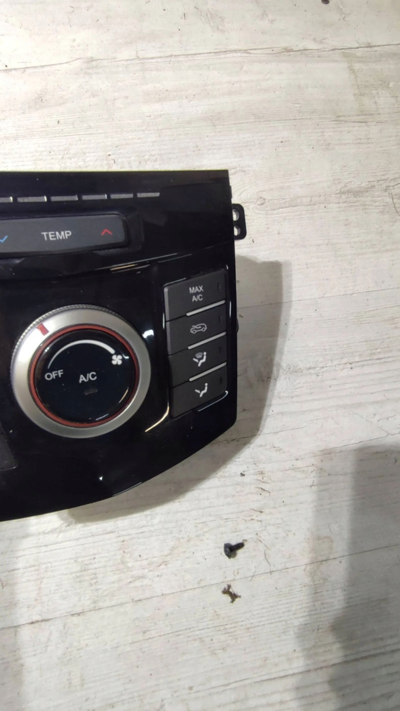 SsangYong Tivoli 2016 Unite commande clima