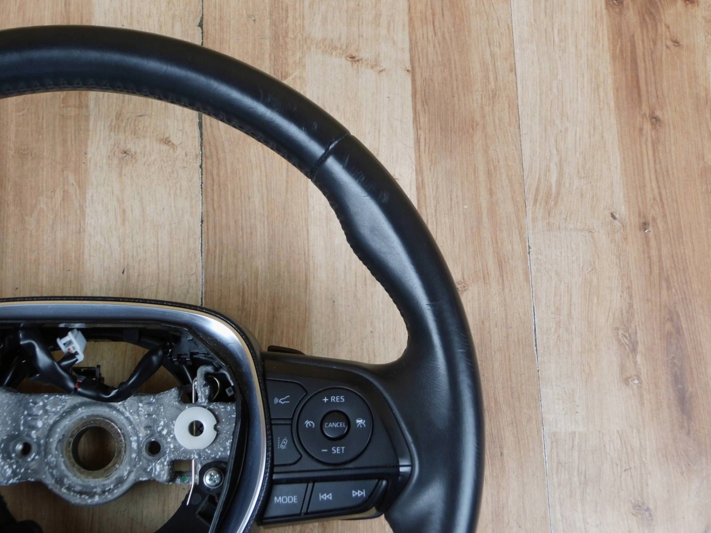 Toyota Corolla E21 steering wheel, with shifting 4510202A50C0