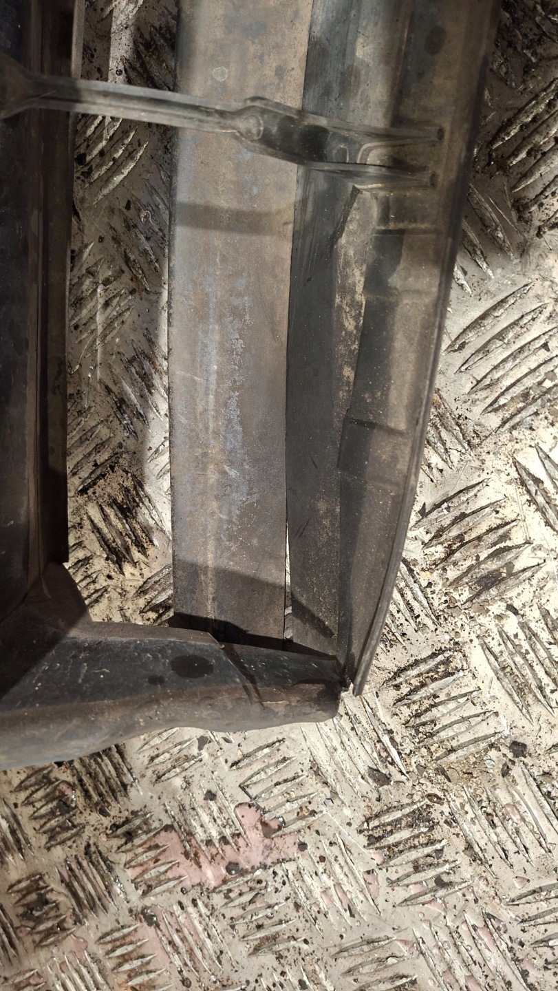 support panel for radiators pillar BMW E46 2.0D