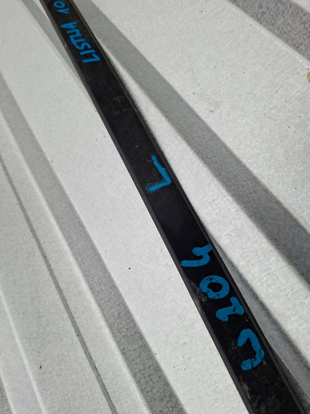 moulding windows czolowej left Mercedes W204