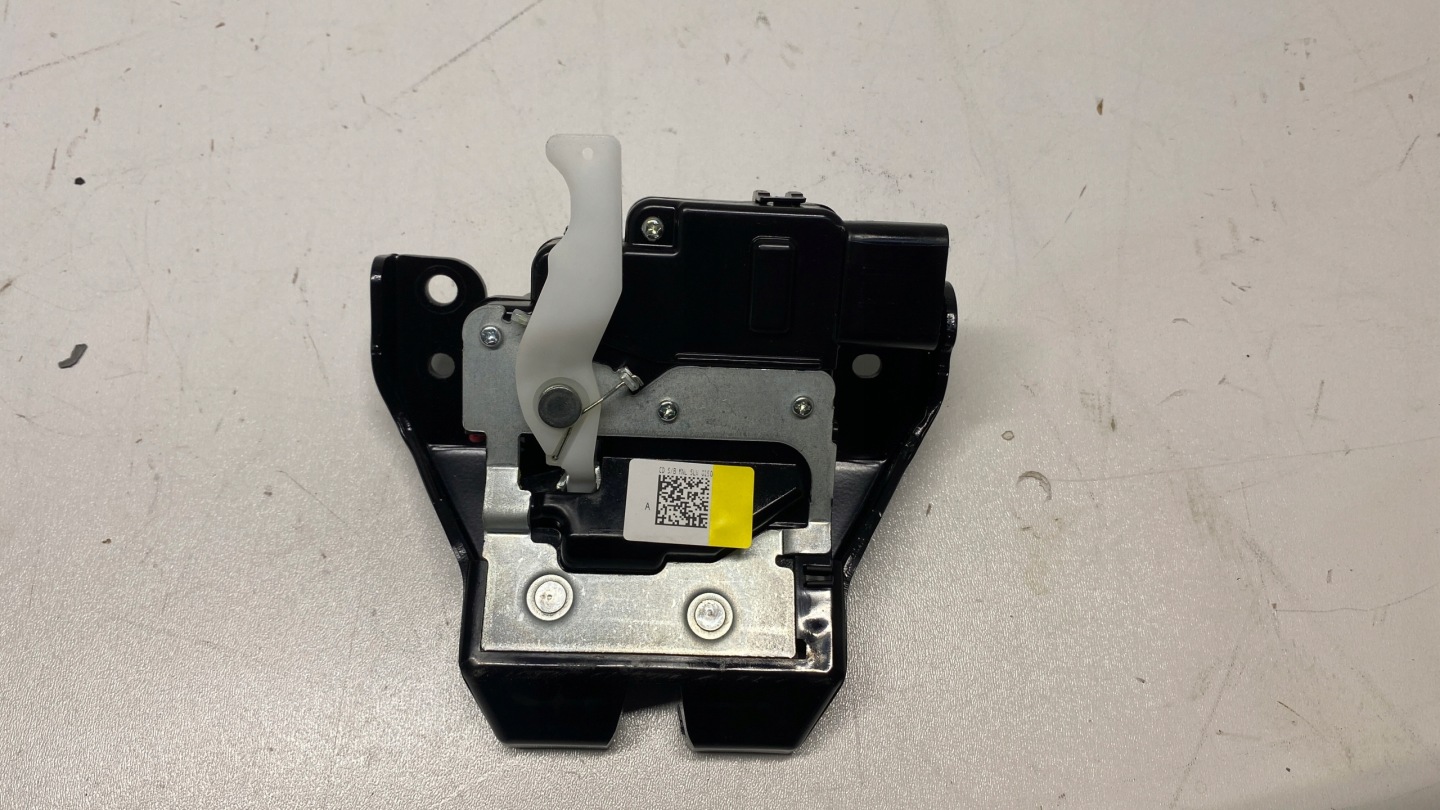 KIA XCEED X-CEED lock bonnet boot rear part 18-25