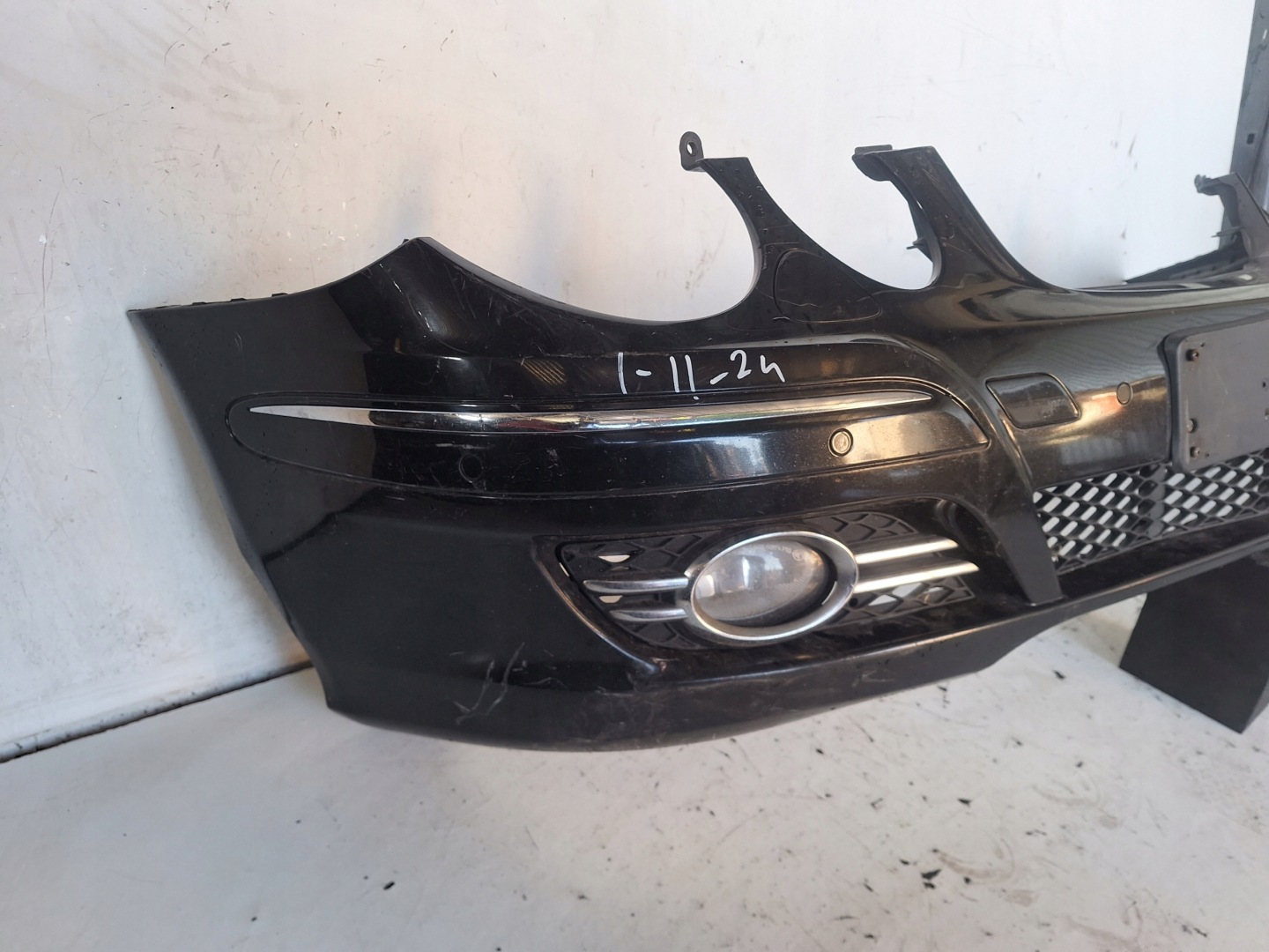 MERCEDES E-KLASA W211 LIFT 06-08 bumper + XENON + PDC