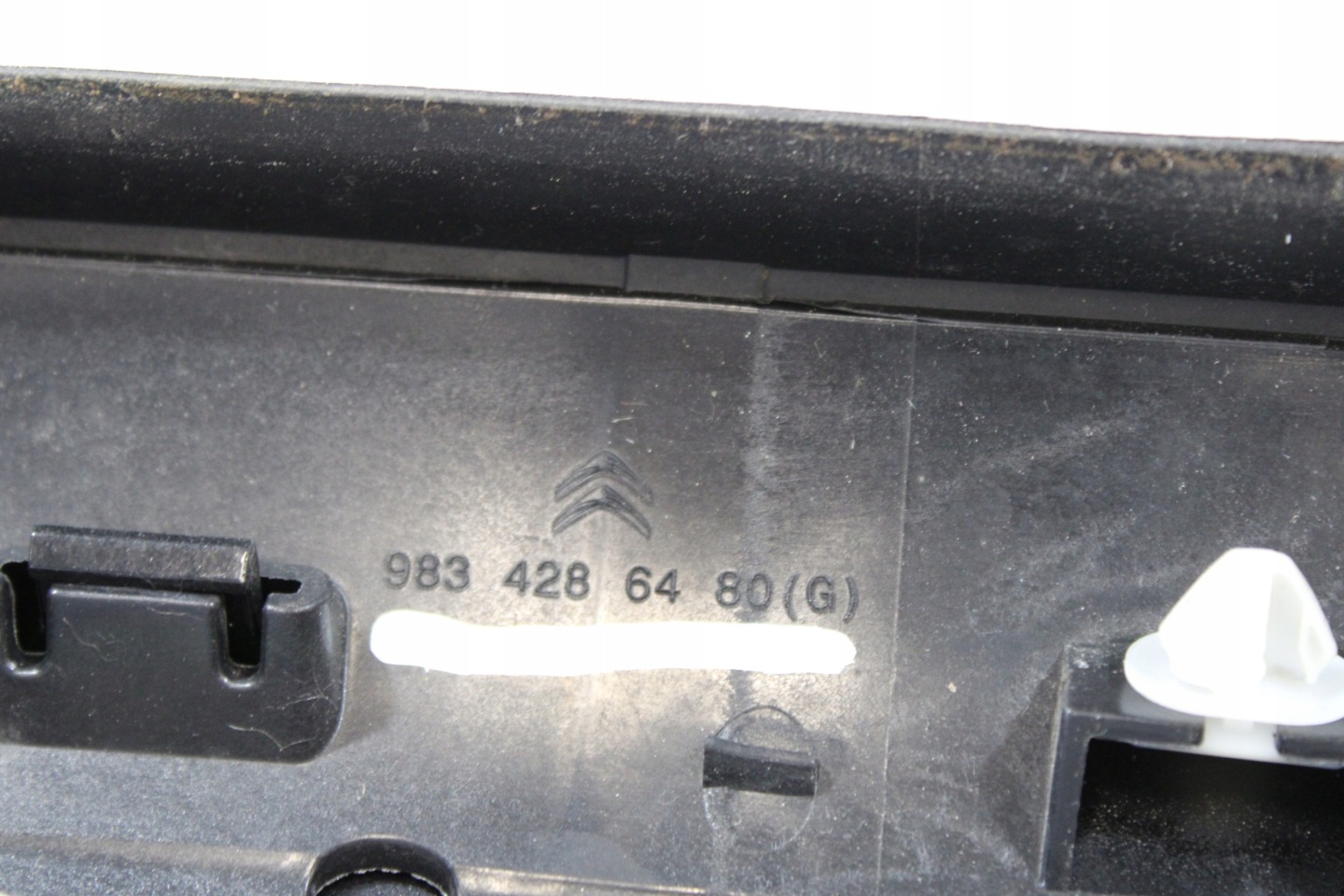 cap cover pillar A left front 9834286480 CITROEN C5 AIRCROSS