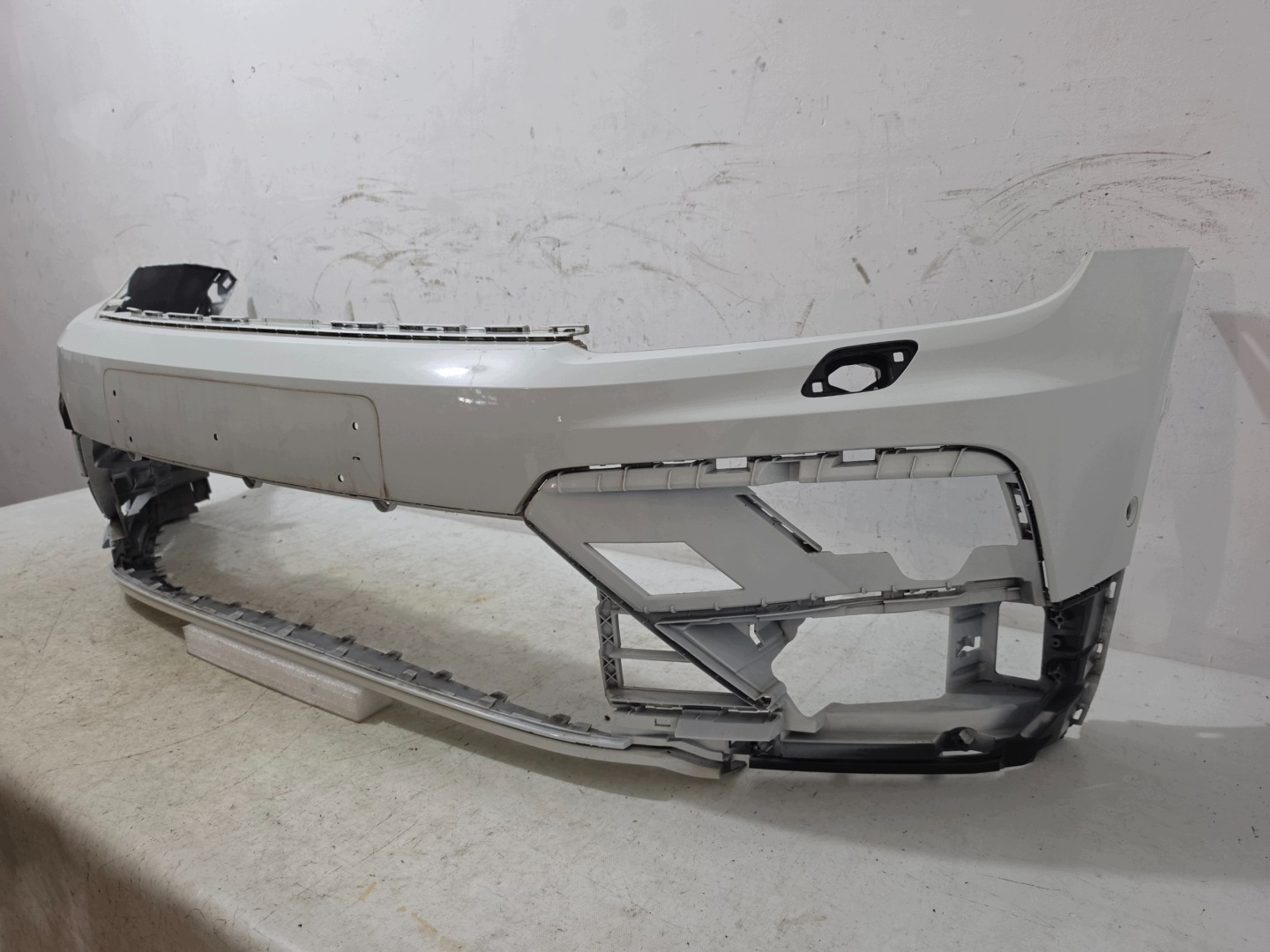 ^ VW TIGUAN II 5NA R-LINE front bumper front 5NA807221B 6xPDC washers
