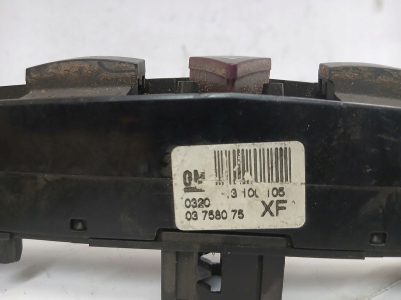 button control panel Opel Astra H III