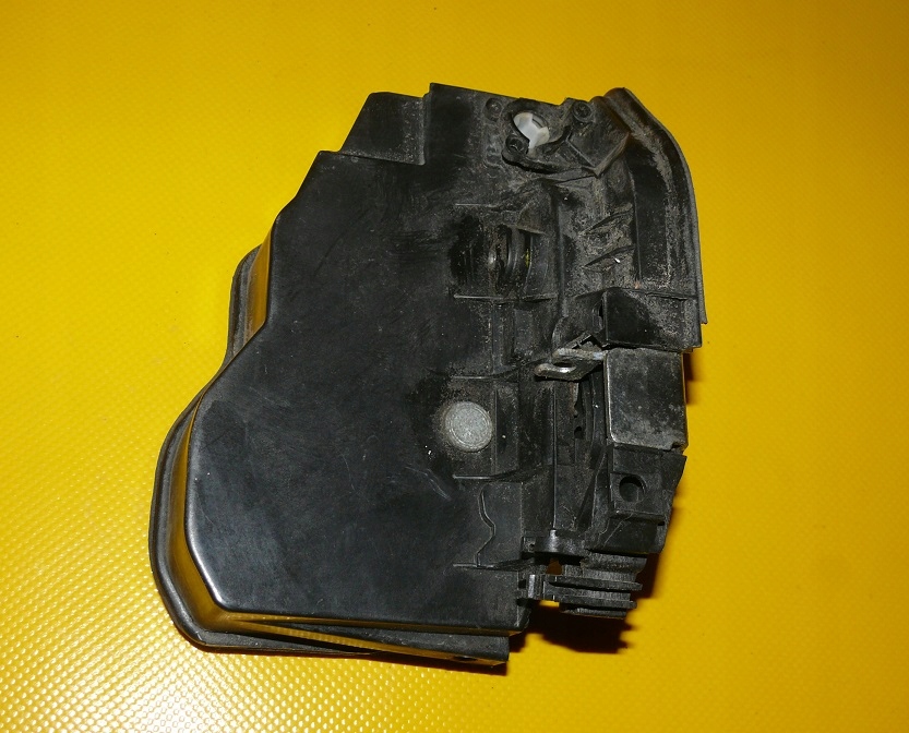 lock door left front BMW X3 E83 04-07r. EUROPA 7 vertical 7167071