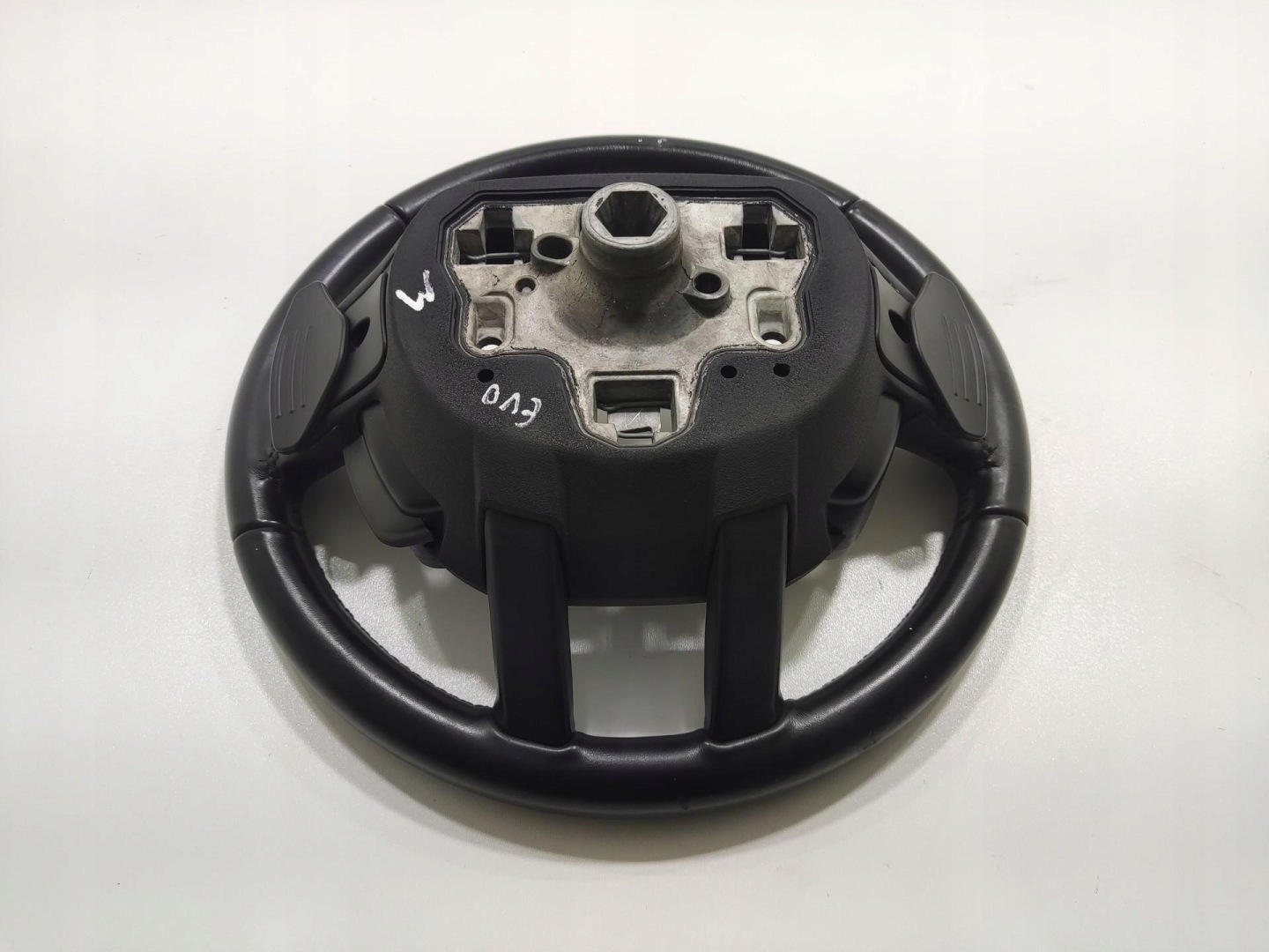 Volant MULTIFUNKCJA RANGE ROVER EVOQUE et L538 LIFT 15-18 GJ32-3F563-FB