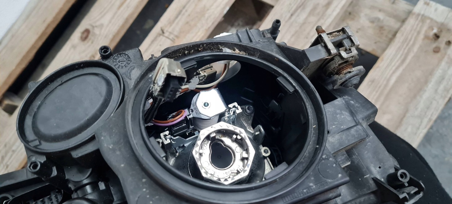 A7 4G S7 light XENON left left front ANGLIK 4G8941005D