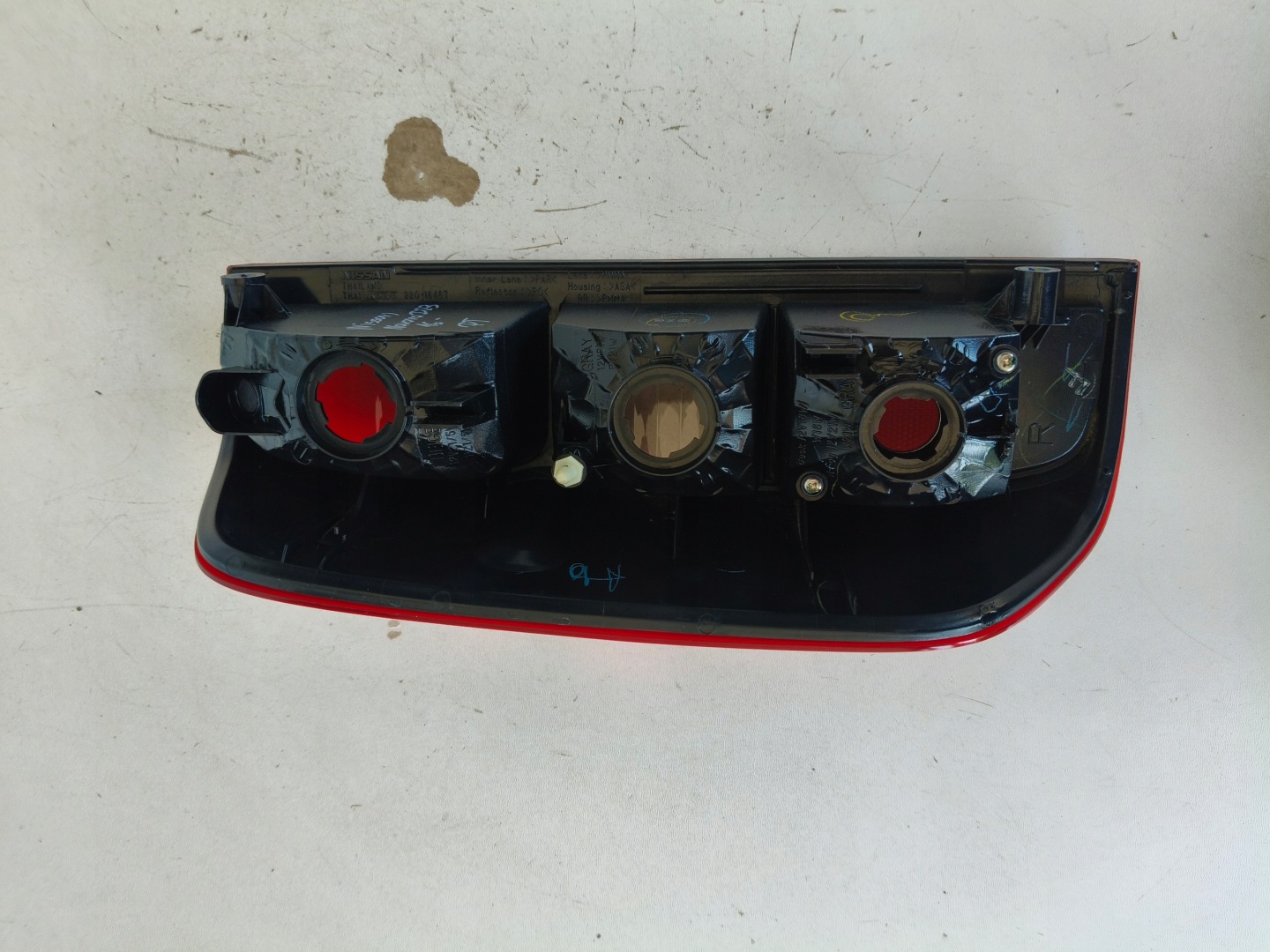 light right rear NISSAN NAVARA D23 16