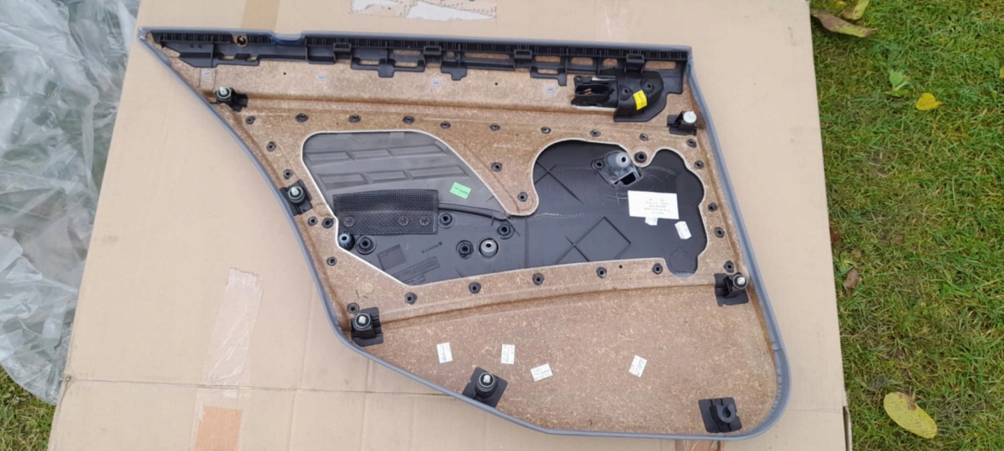 verkleidung Tür rechts heck BMW 3 E46 51428224418
