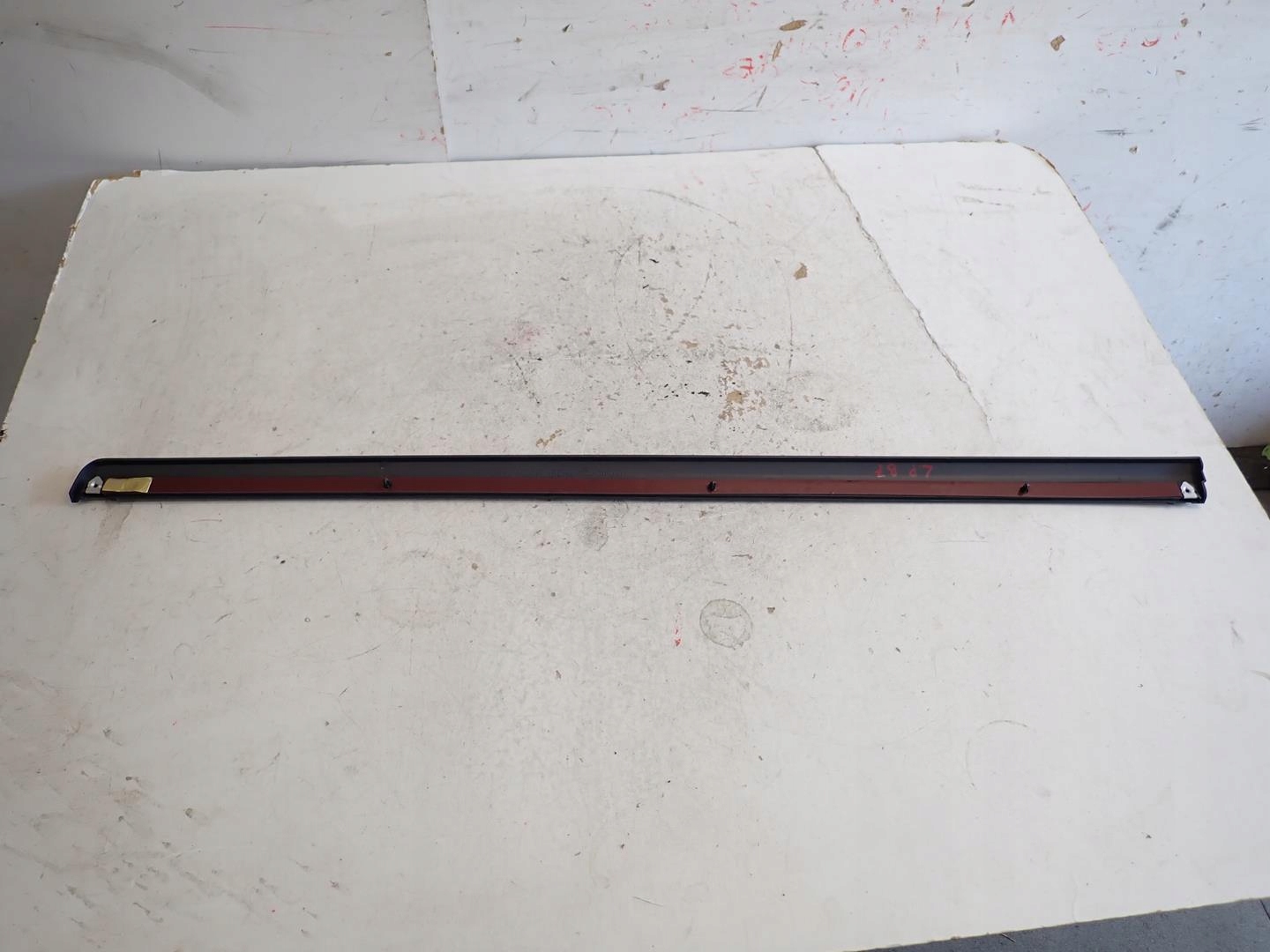 moulding door left front VW PASSAT B7 2010- 3AA854939