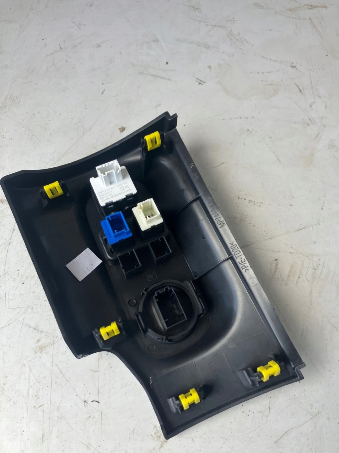 light switch START STOP supports RUCHU CITROEN C3 III 98125550ZD