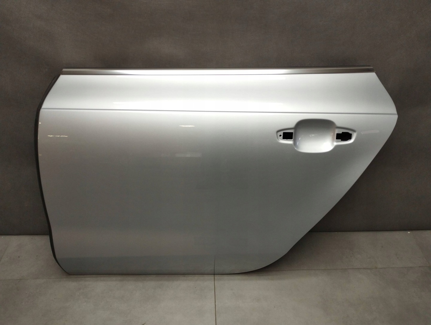 Audi A7 4G 2016 door left rear part LZ7G
