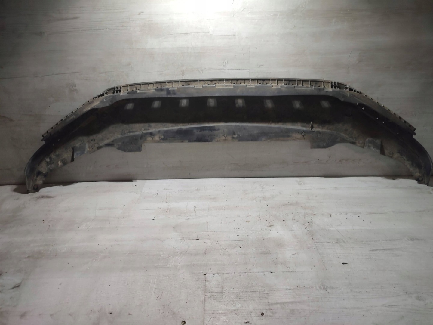 Volkswagen Touran III 2020 Spoiler front
