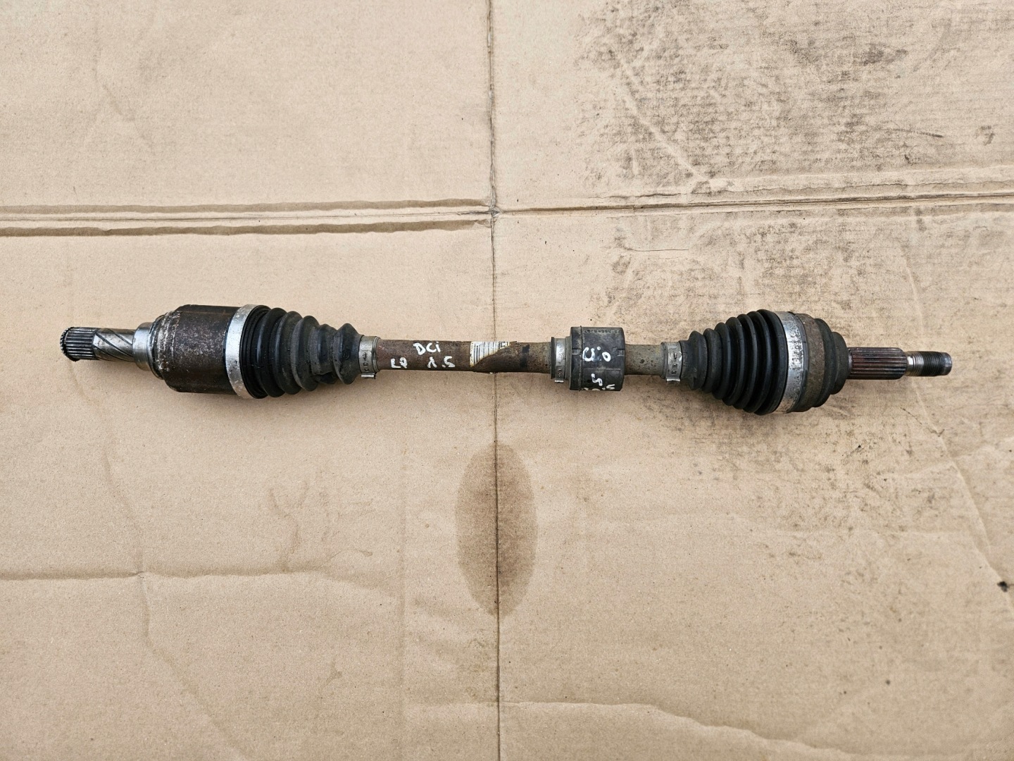 semi-axis left RENAULT CLIO 4 IV 1.5 DCI 2013- 391010115R