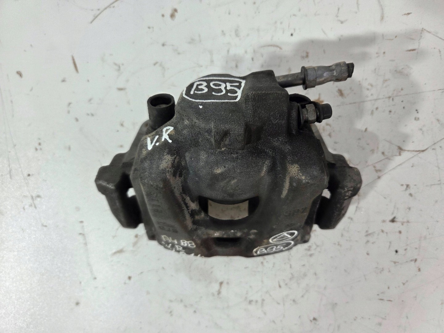 Audi A4 S4 B8 8K caliper brake front right 756 (B95)