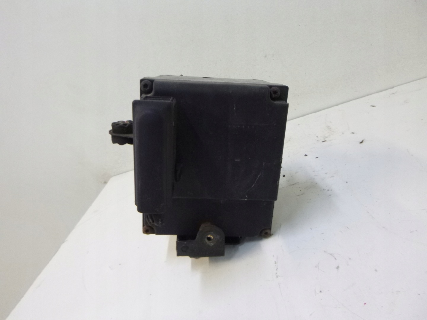 POMPA ABS BMW E39 2.0 0265217000 98R.