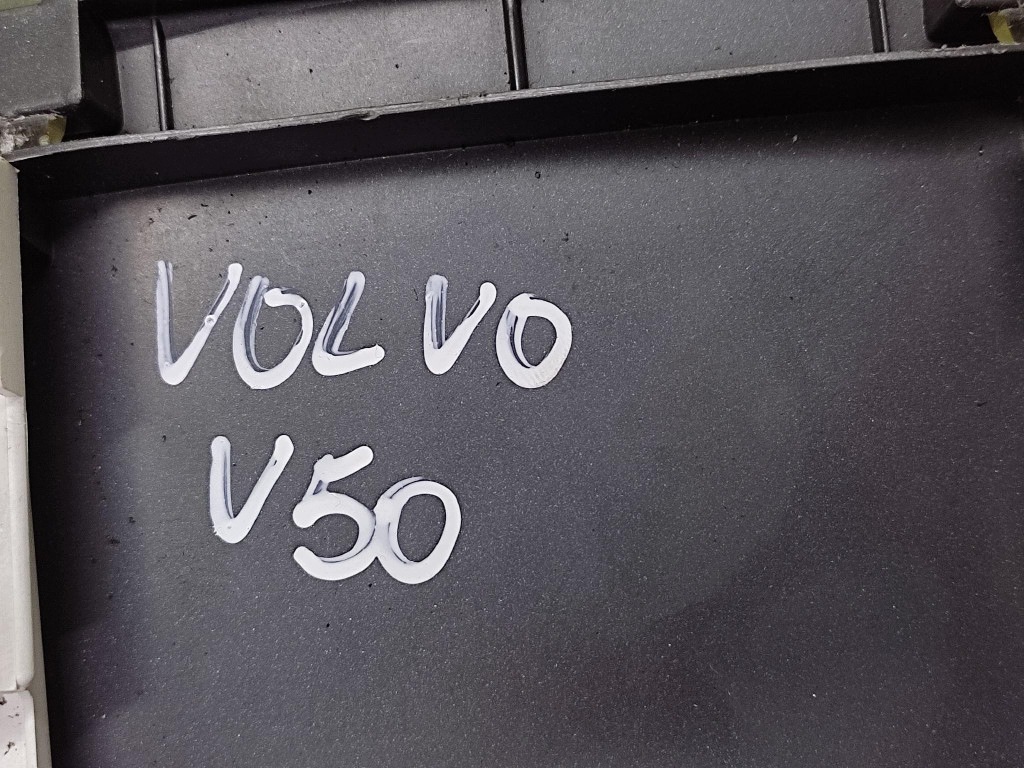 VOLVO V50 dials 30669182