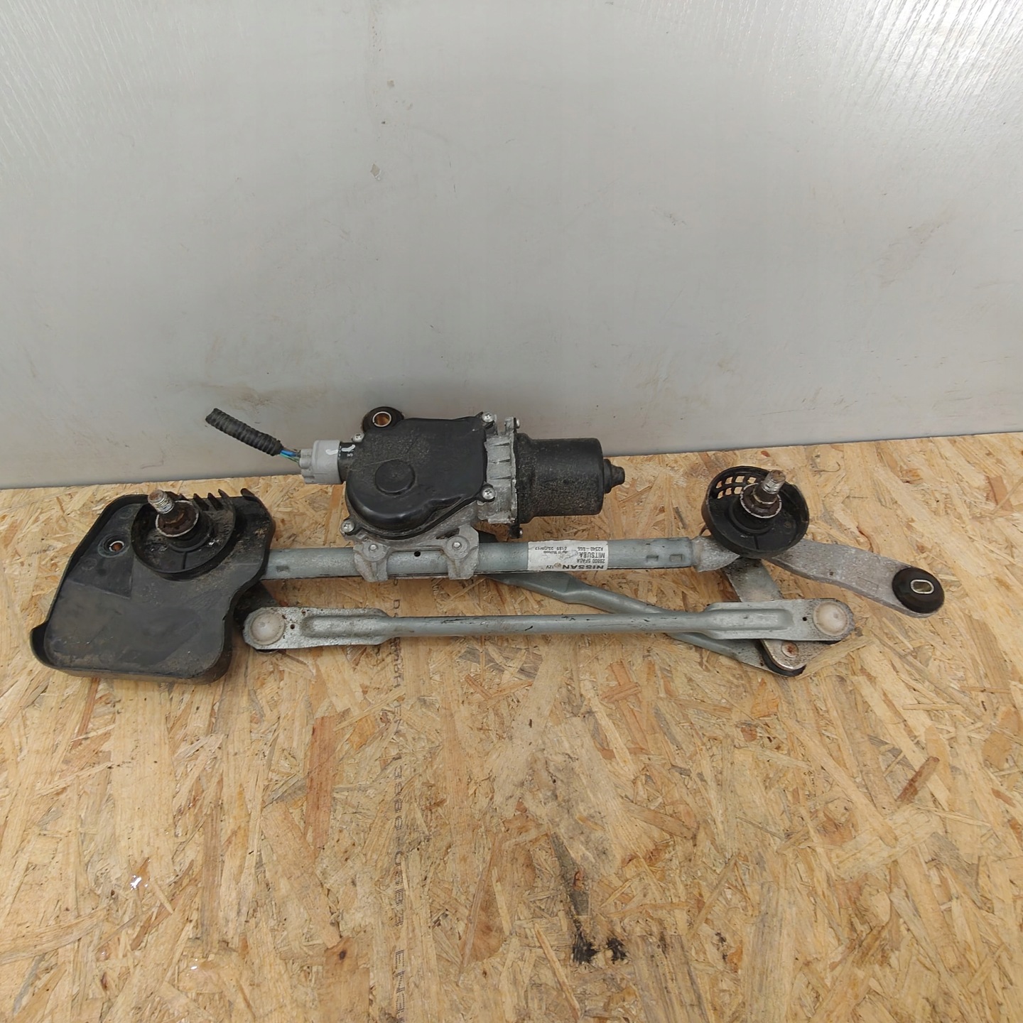 wiper mechanism front NISSAN MICRA K14