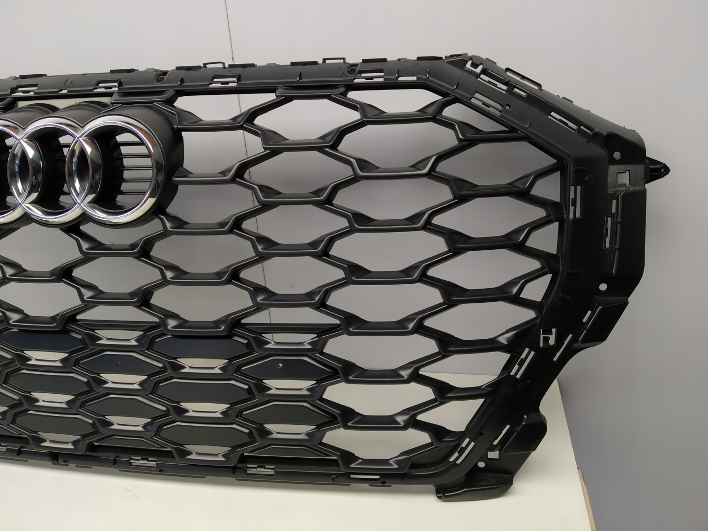 2018r + Audi Q3 II S Line Sportback front PREKLADgrill w bumper front original