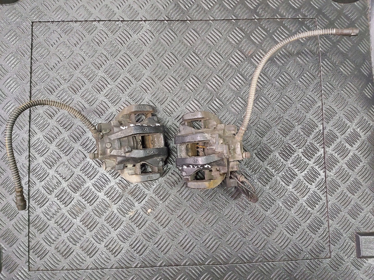 caliper right left rear part MERCEDES CL W216