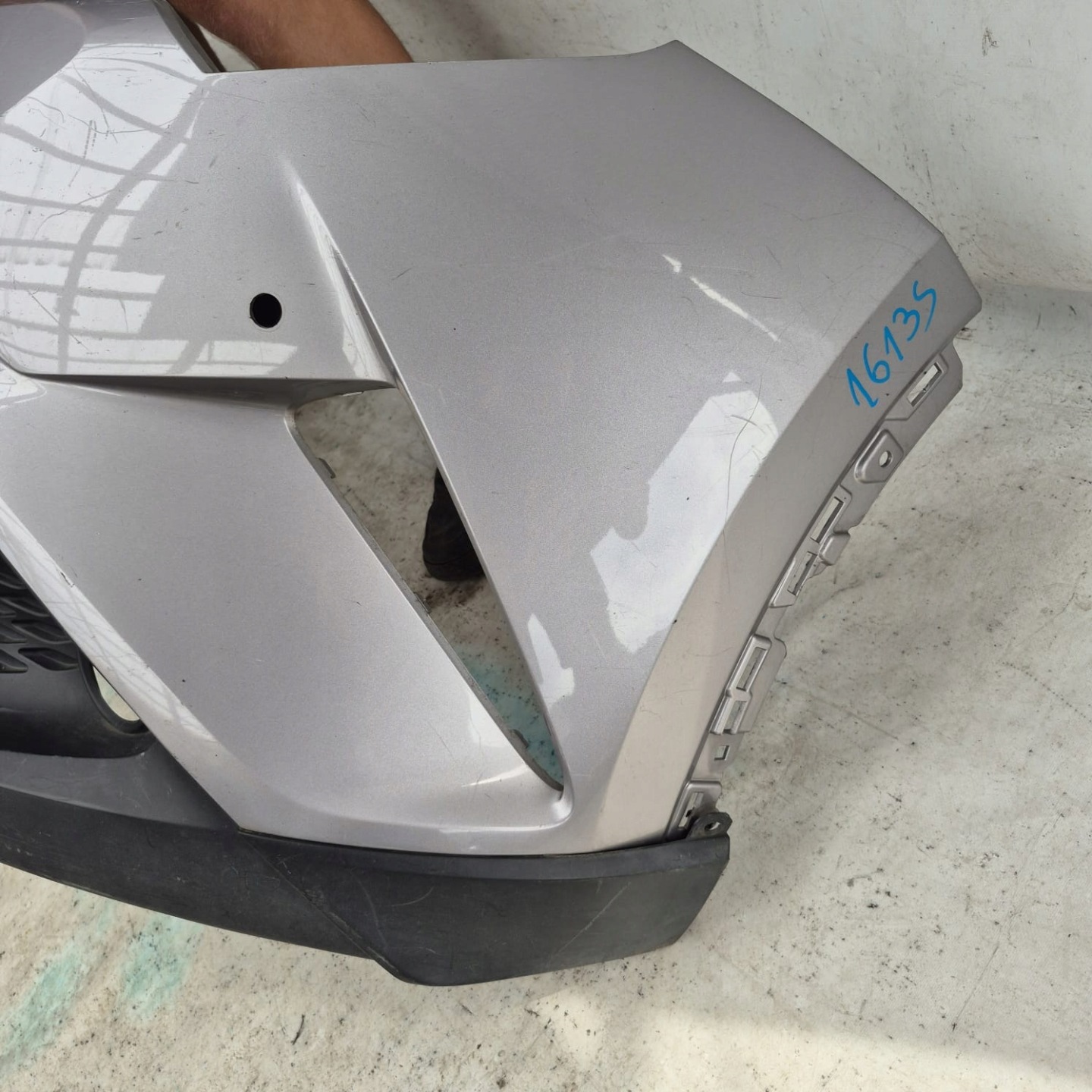 TOYOTA C-HR and 1 16-19 bumper front front 4XPDC