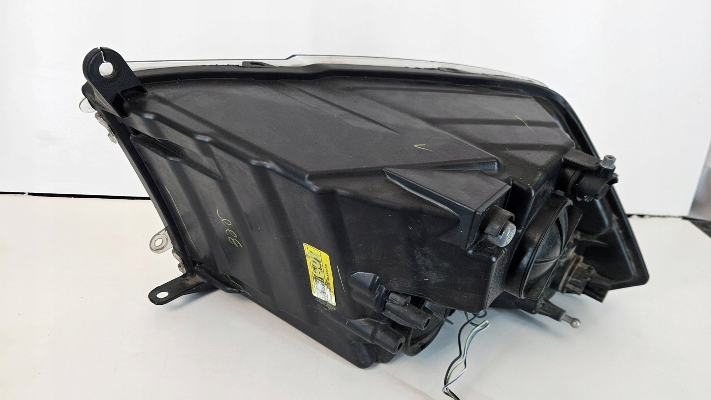Dodge RAM Lift 15- USA Reflektor light right front front 68270496ae