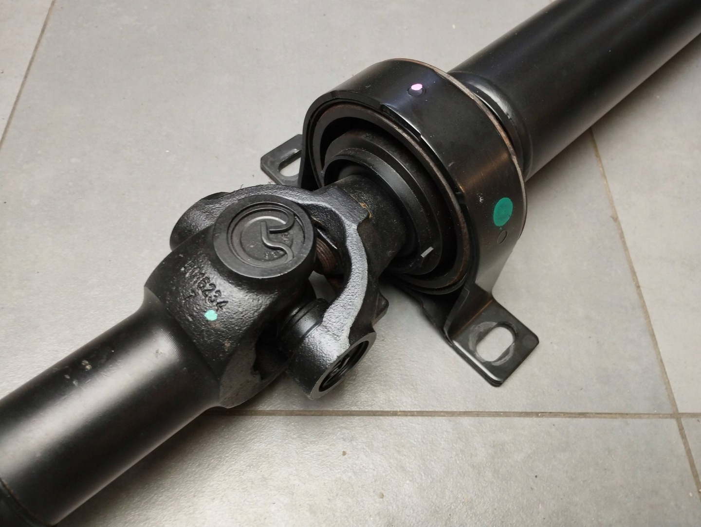 Volkswagen Amarok II cardan MB3W4K145GBC