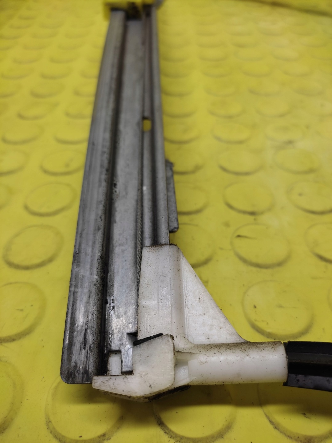 RENAULT MEGANE and COUPE window regulator right front
