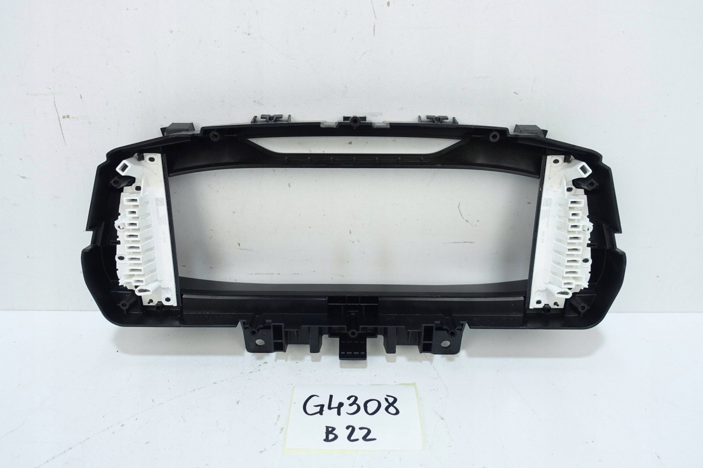 RÁM obal držák budíku budíků VIRTUAL COCKPIT SKODA OCTAVIA IV 19