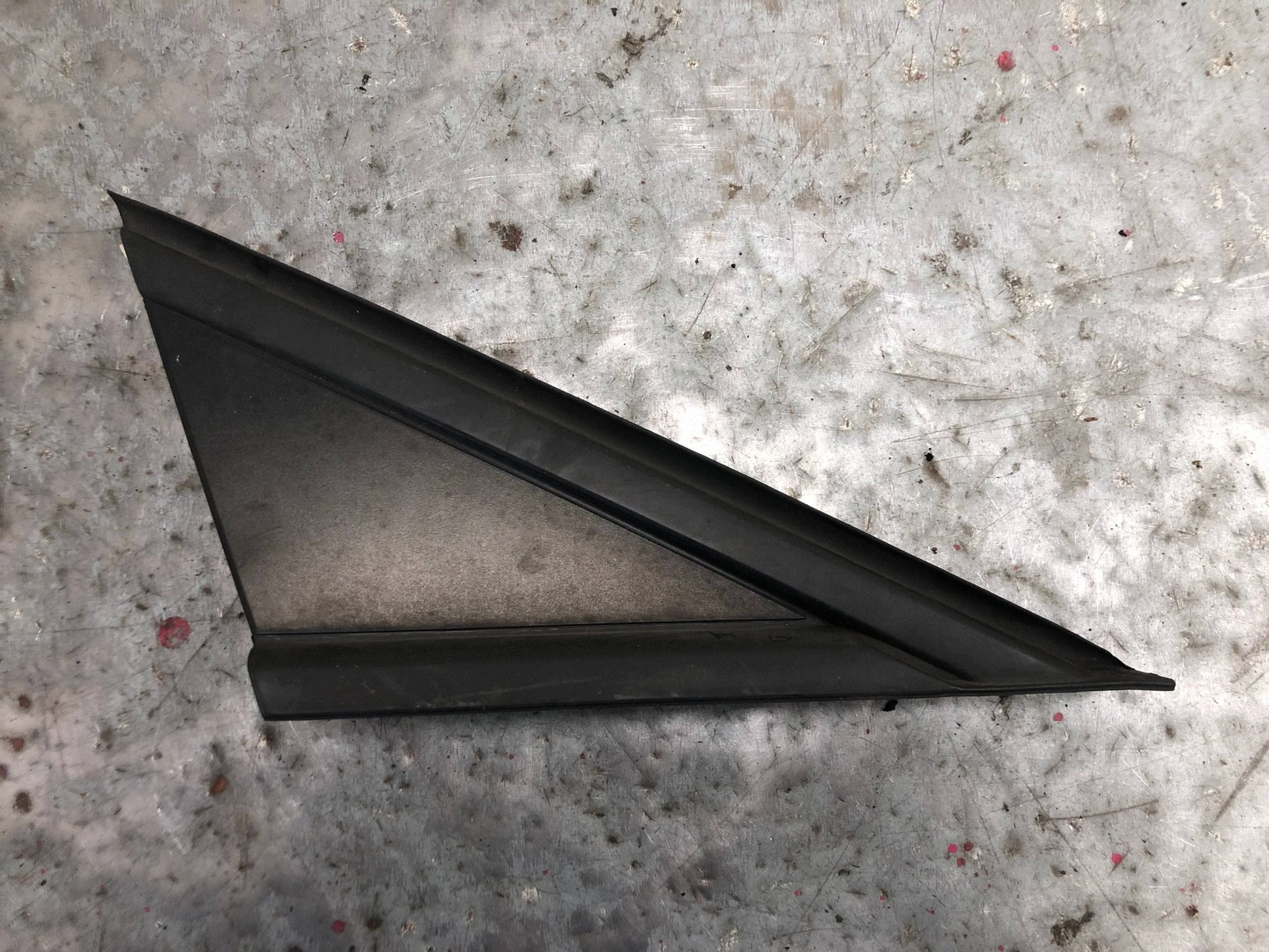 triangle couverture aile droite avant OPEL ASTRA K KOMBI 39041994