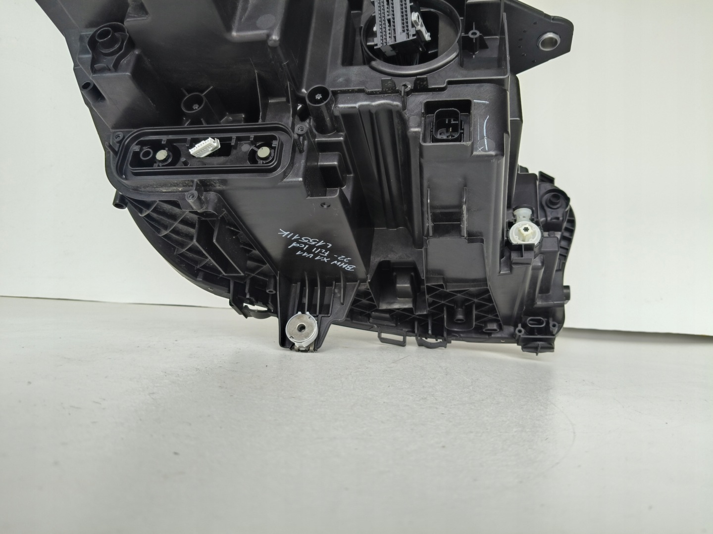 light left REFLEKTOR BMW X1 U11 22- FULL LED